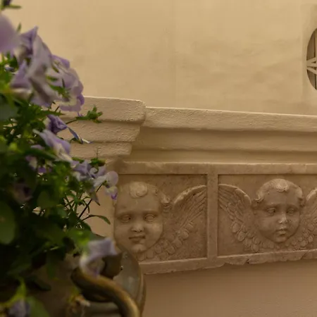 Casa Galateo 20 Bed & Breakfast 4*